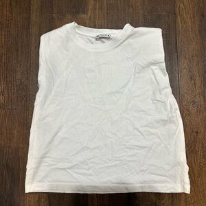 ❤️‍🔥2/$20❤️‍🔥 Zara Sleeveless Top Size Small